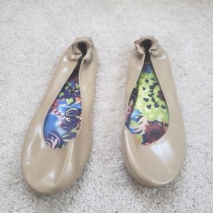Beige ballet flats sz 10